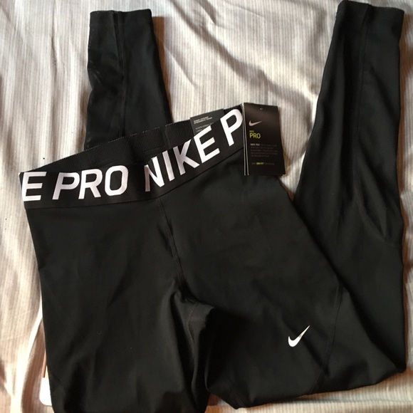 TRADED❌🚫NIKE PRO TRAINING TIGHT FIT MESH LEGGING - Picture 8 of 8
